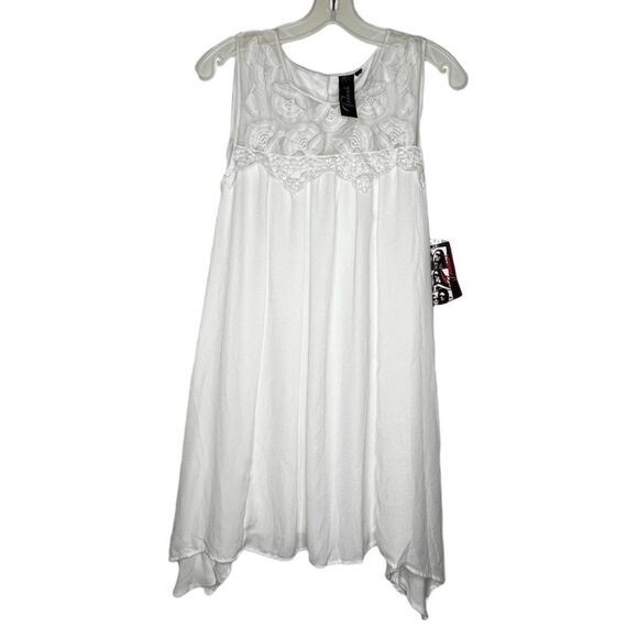 Trixxi White Dress nwt - Picture 1 of 7